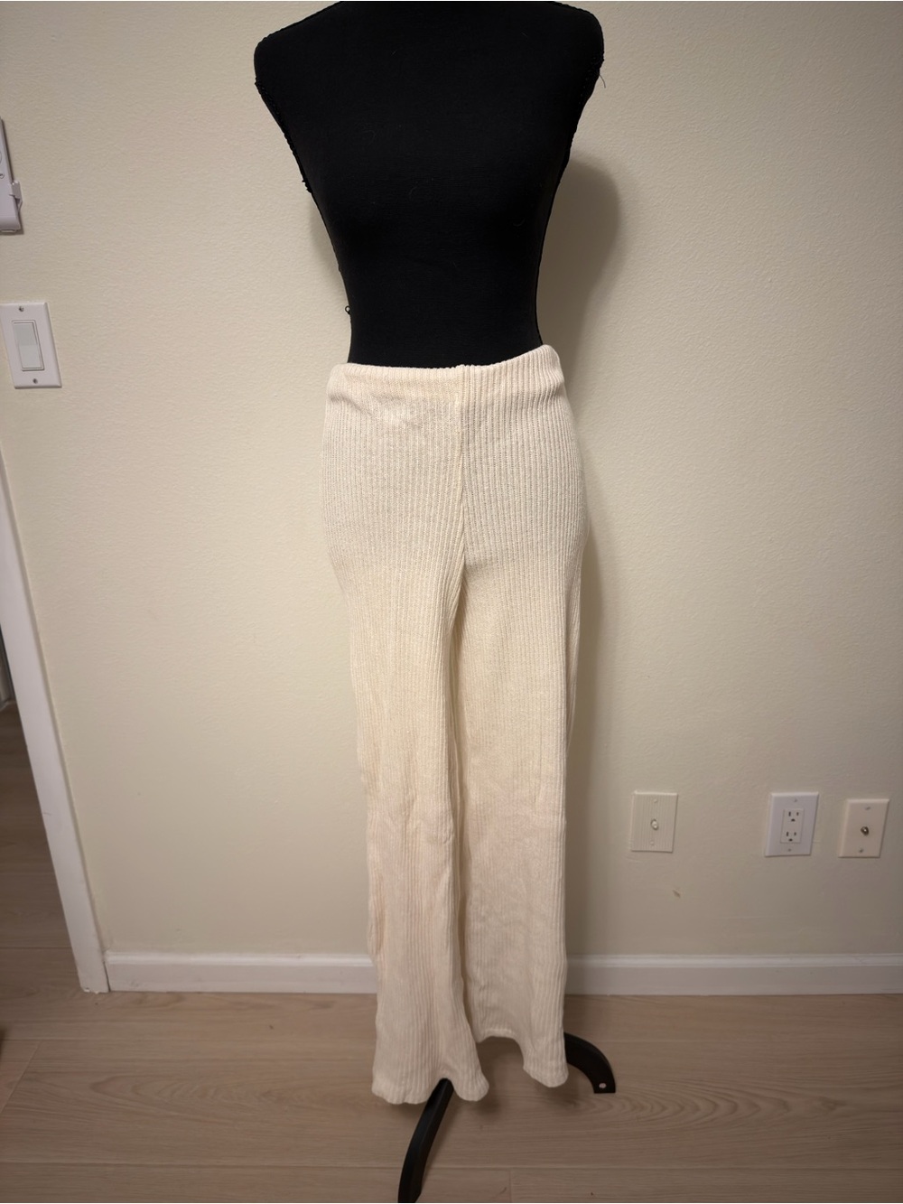 Zara Cream Wide-Leg Rib Knit Pants